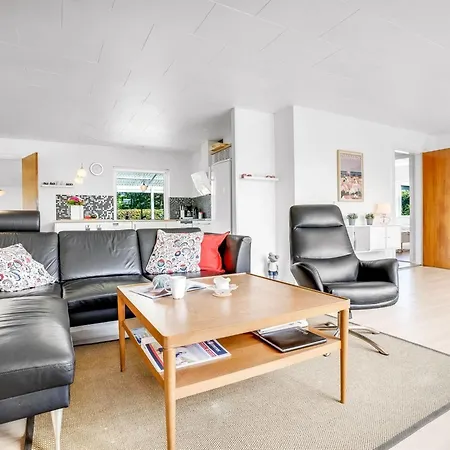Ferienhaus Ansine - 500m From The Sea By Interhome